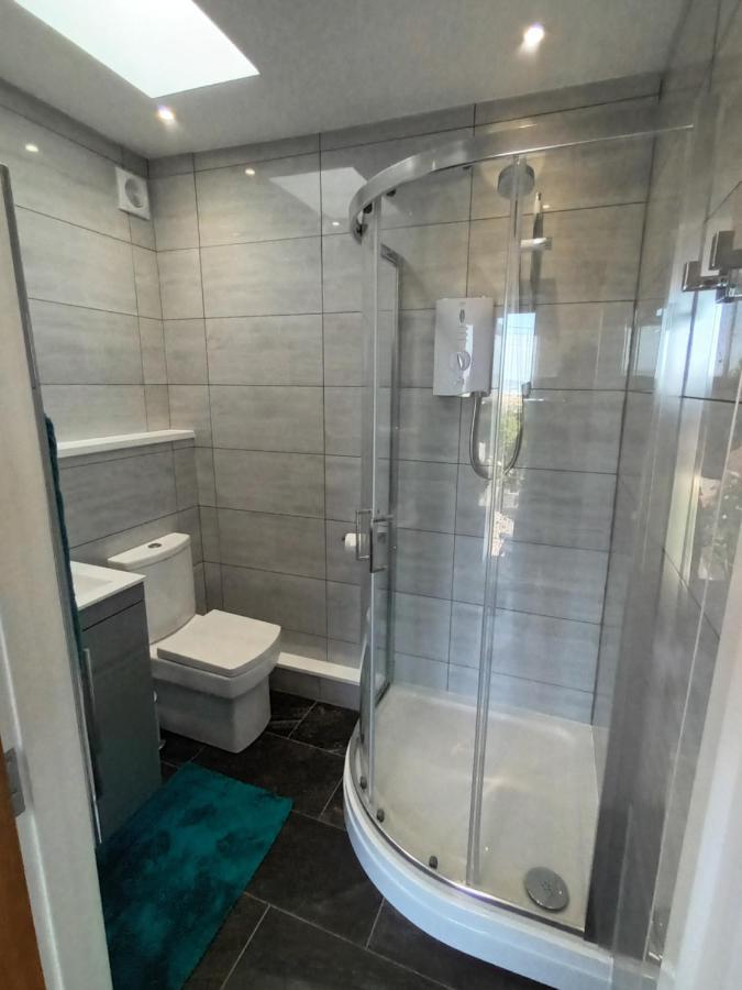 Contemporary One Bed Studio. Sea Views And Parking Вествард-Го Екстер'єр фото
